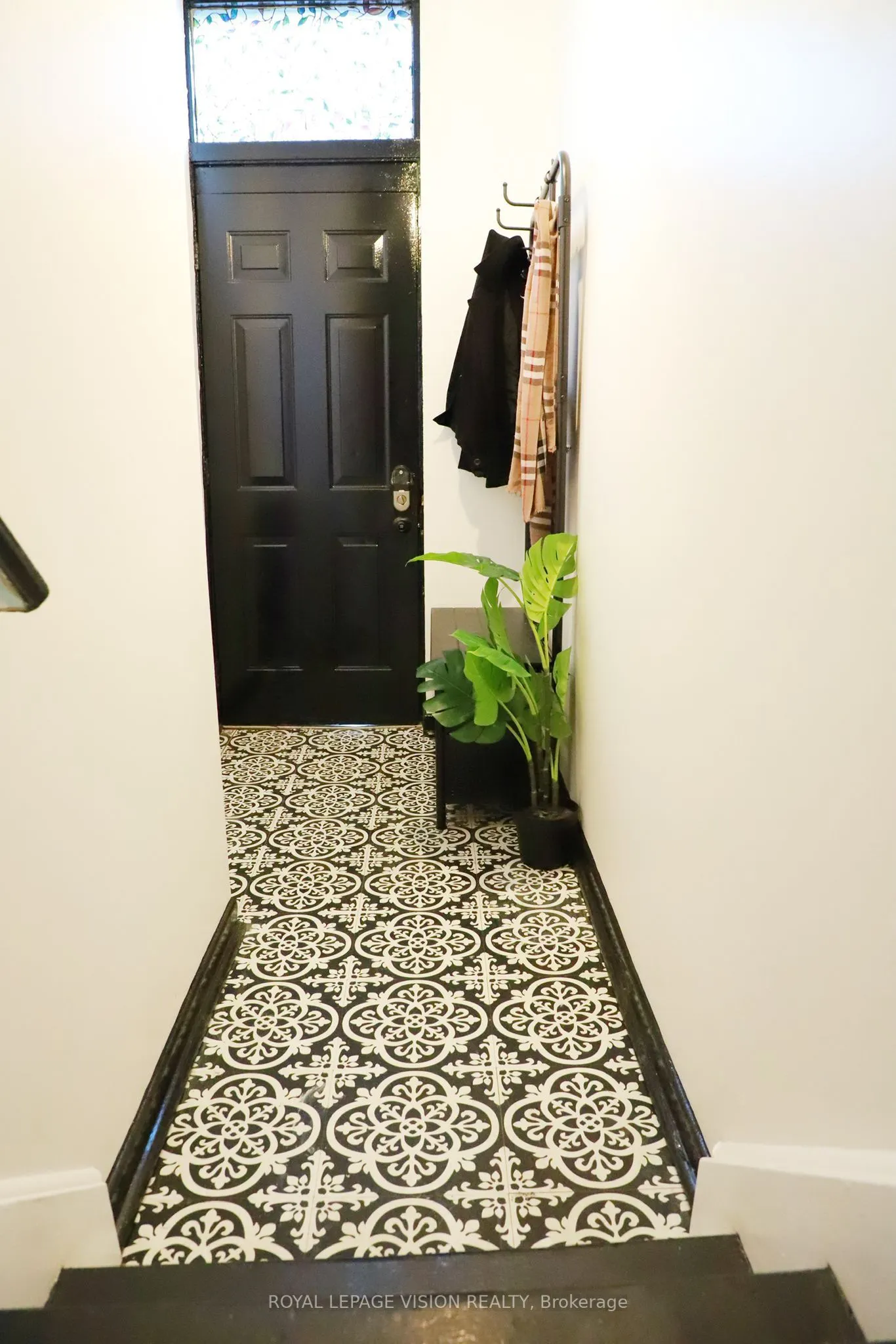 1242 Danforth Avenue, #Upper