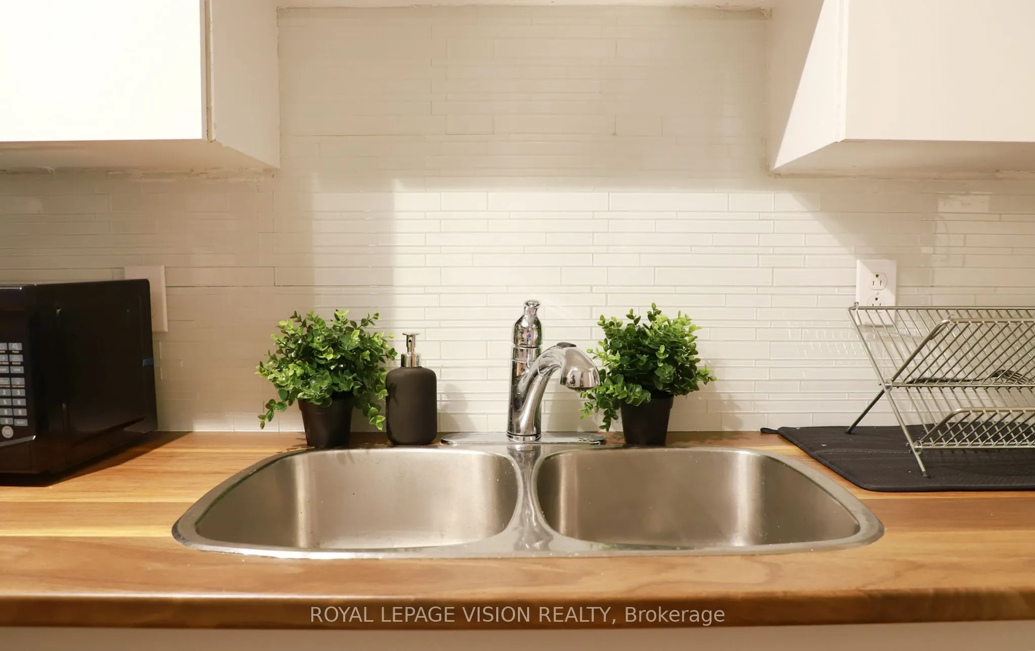 1242 Danforth Avenue, #Upper