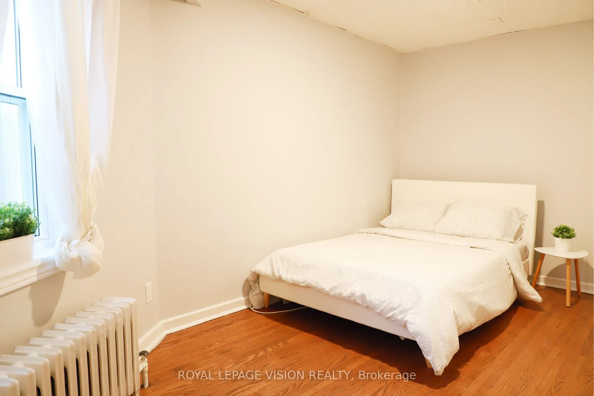 1242 Danforth Avenue, #Upper