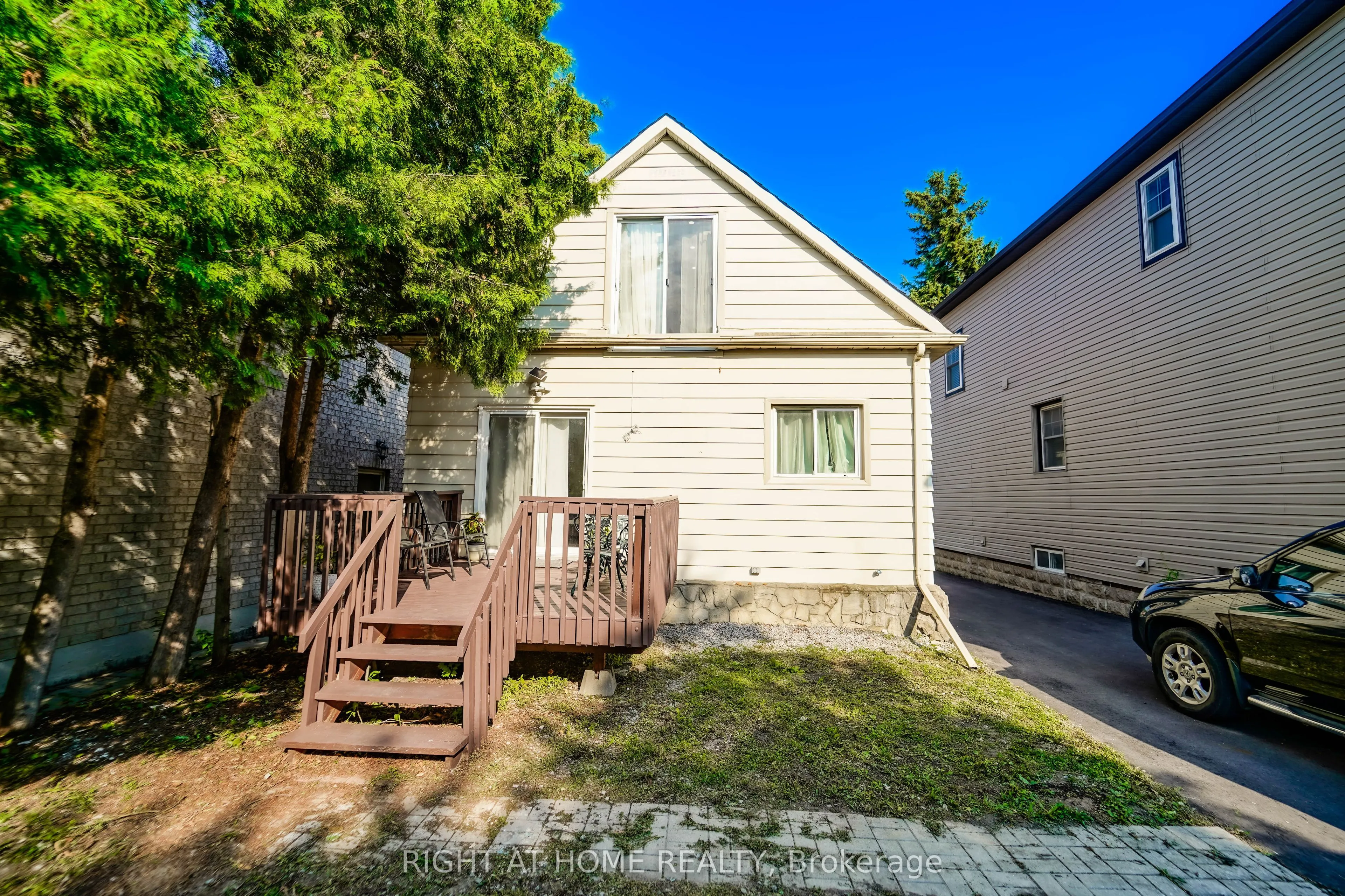174 Aylesworth Avenue