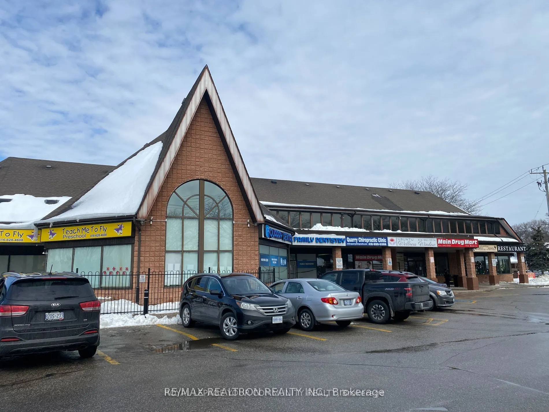 2560 GERRARD Street E, #unit 200