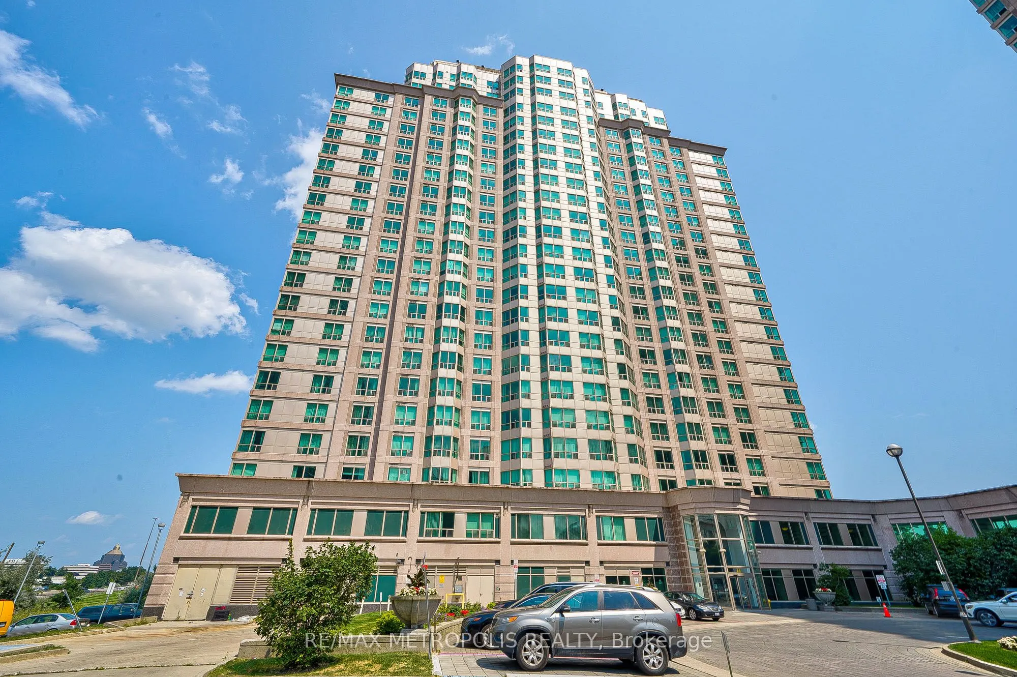 11 Lee Centre Drive, #PH109