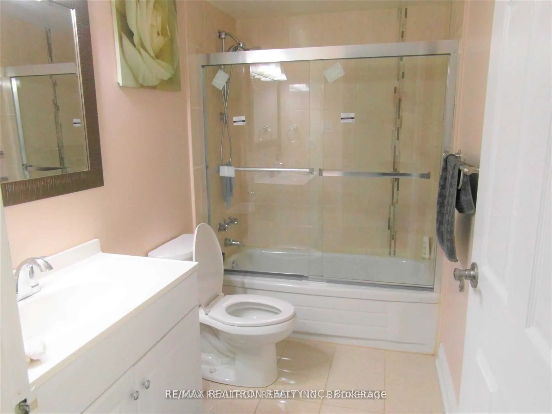 20 Dean Park Road, #1210