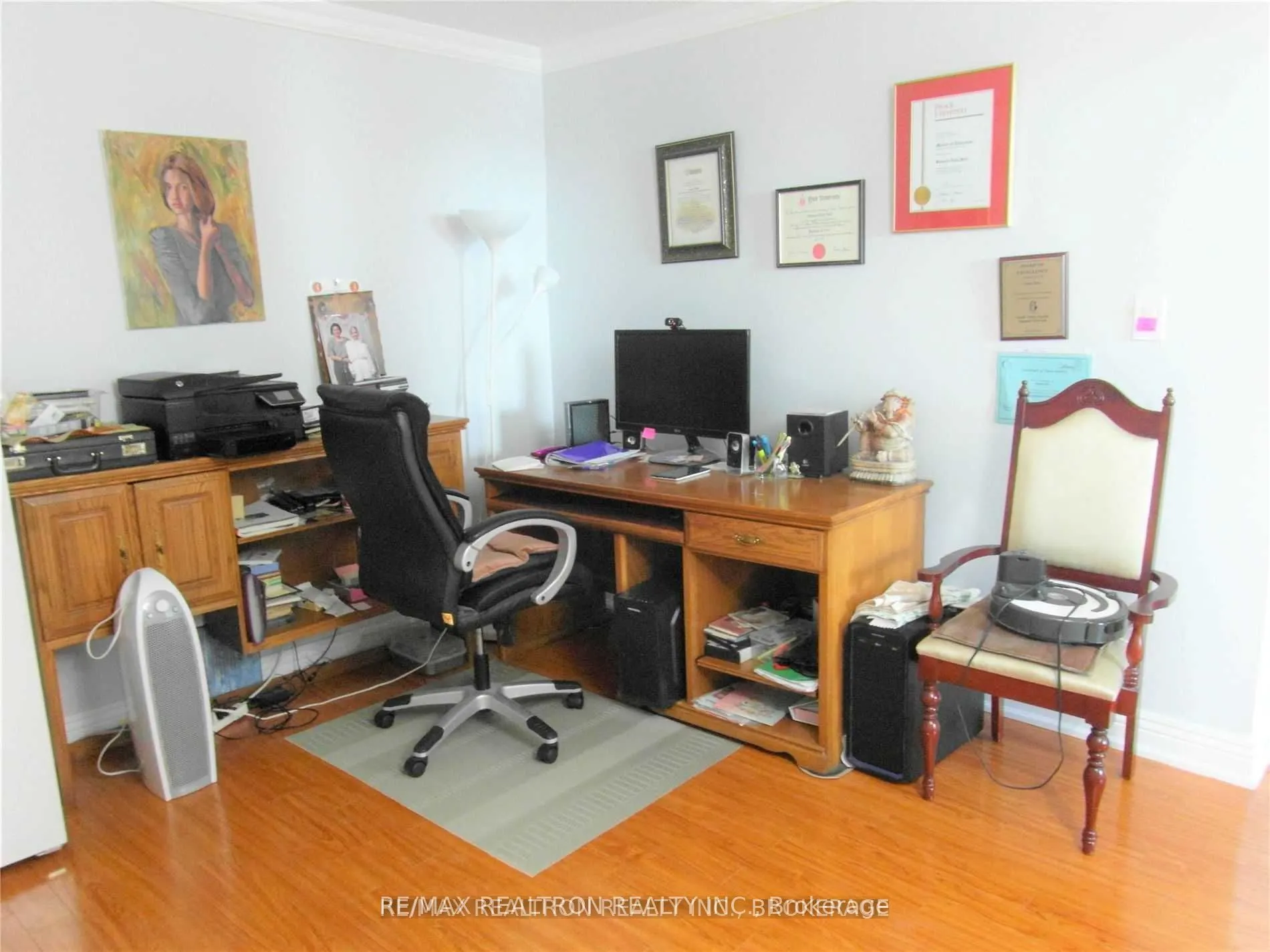 20 Dean Park Road, #1210
