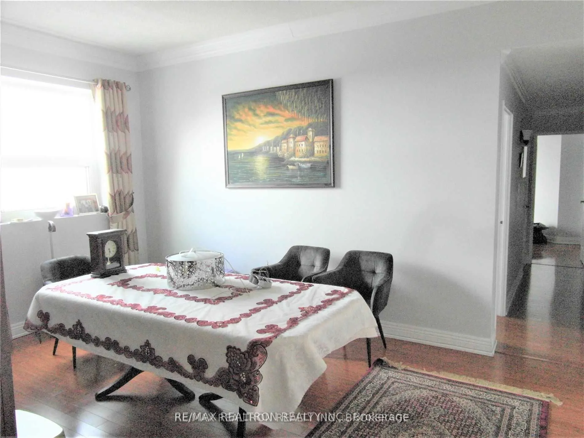 20 Dean Park Road, #1210