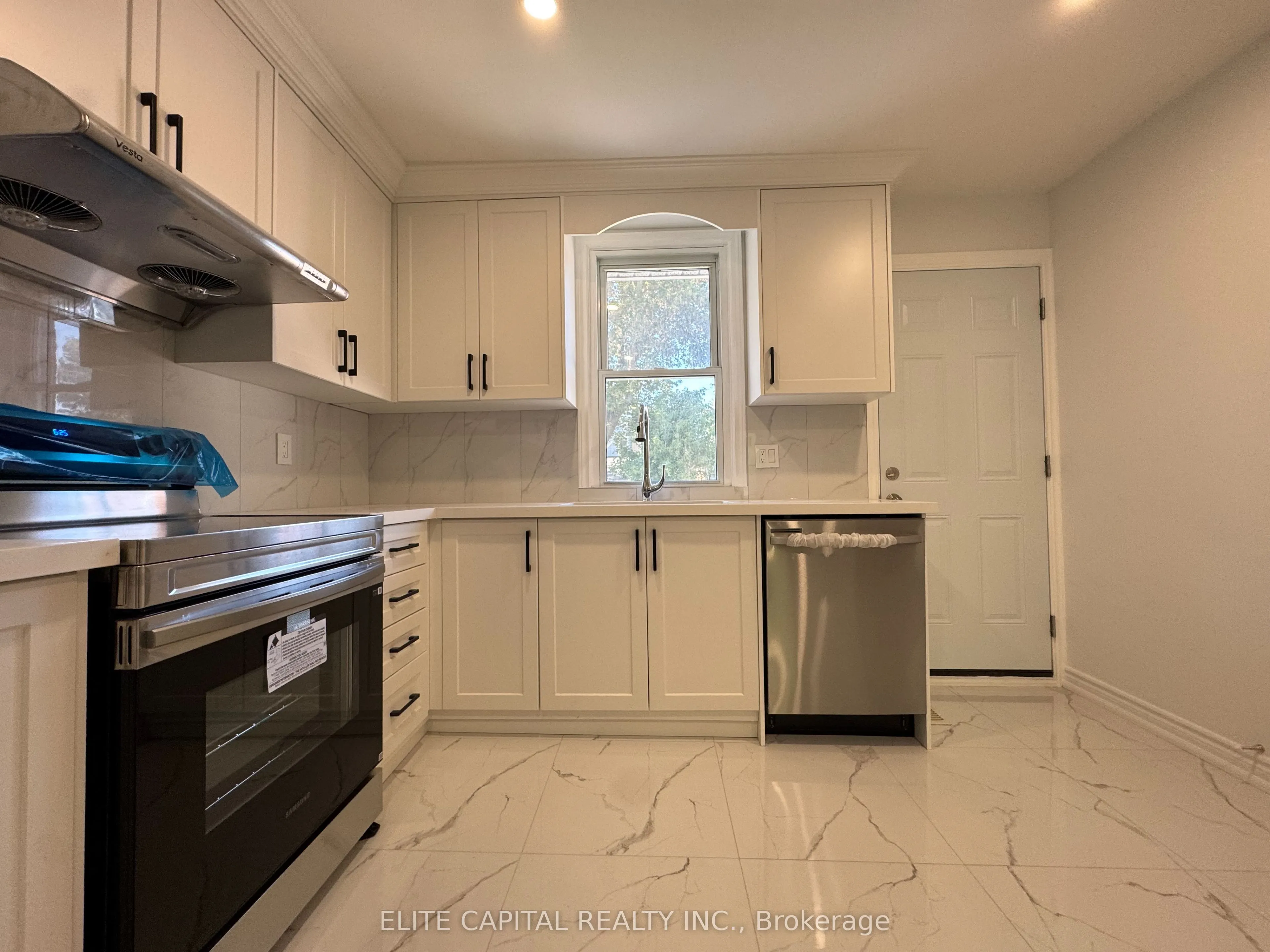 282 Haig Street