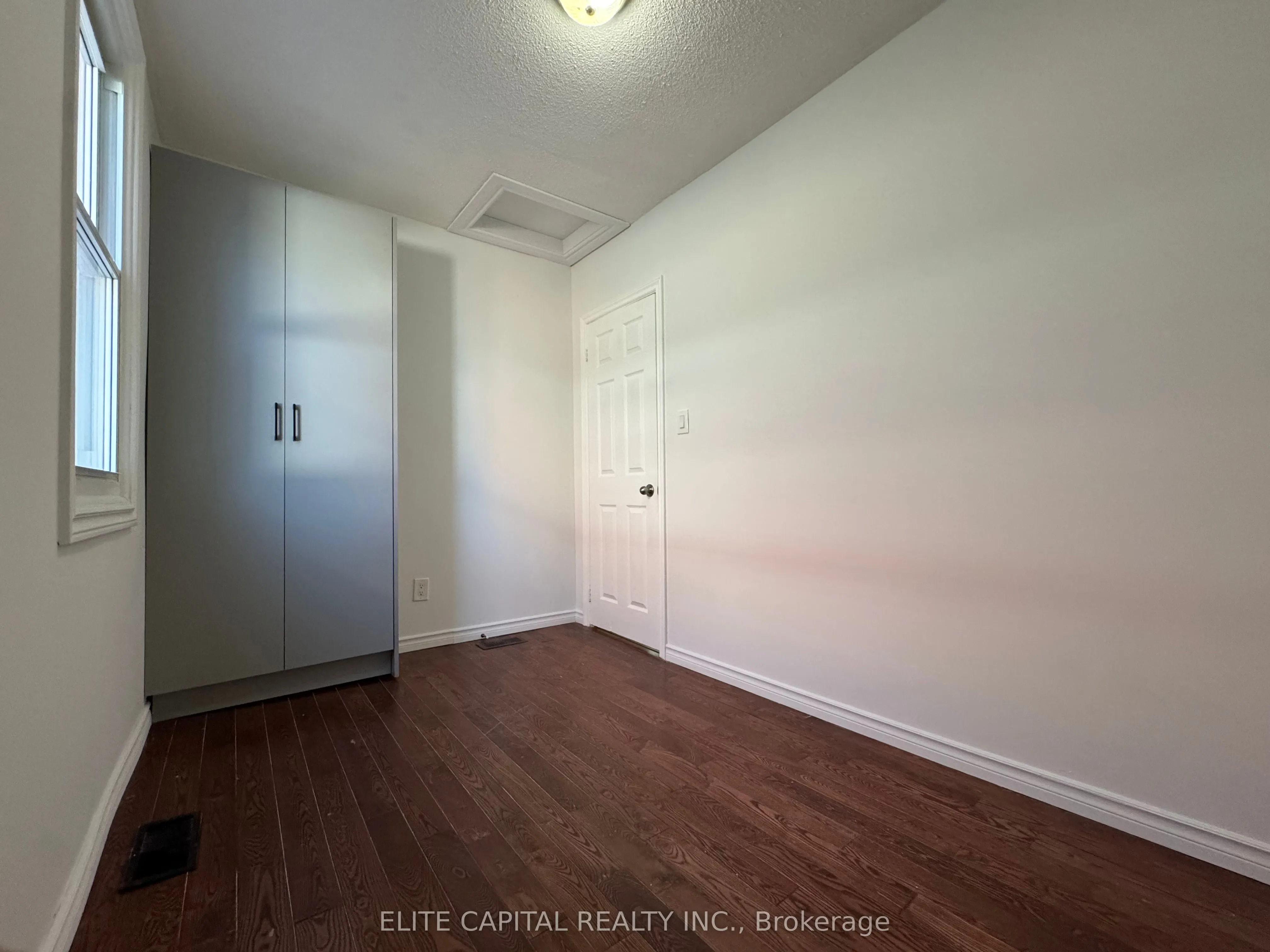 282 Haig Street