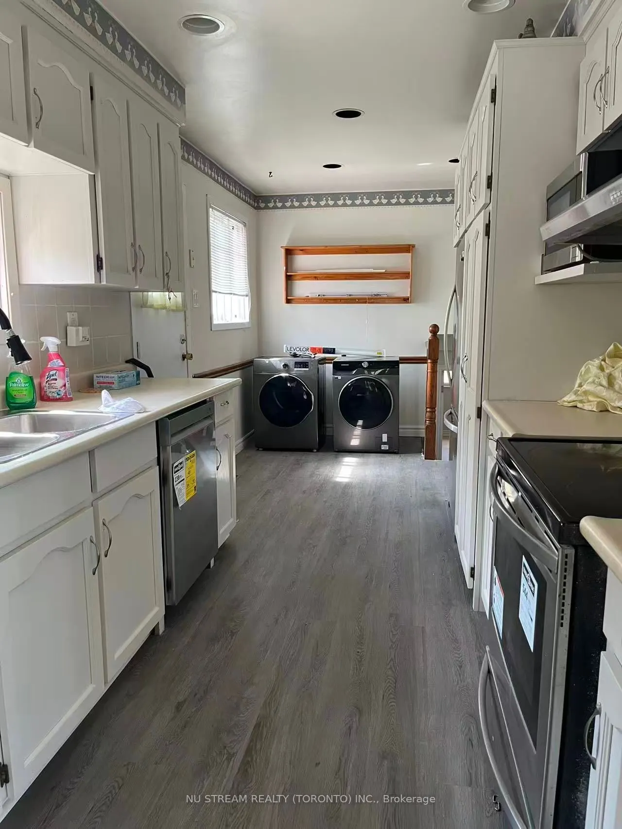 48 Tidworth Square, #Upper level