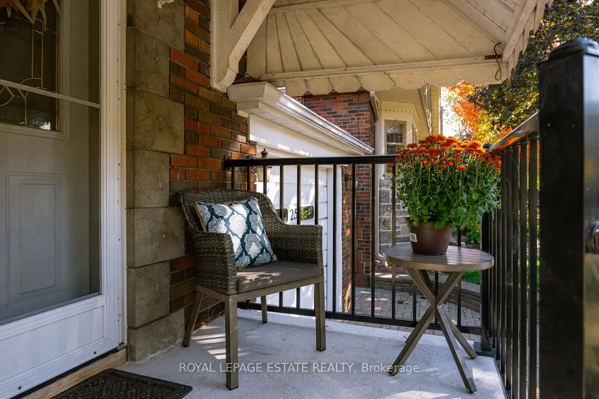 25 Ferncroft Drive