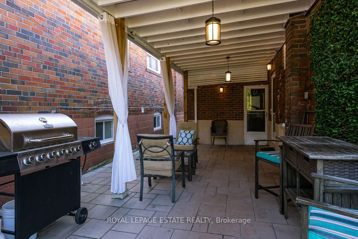 25 Ferncroft Drive