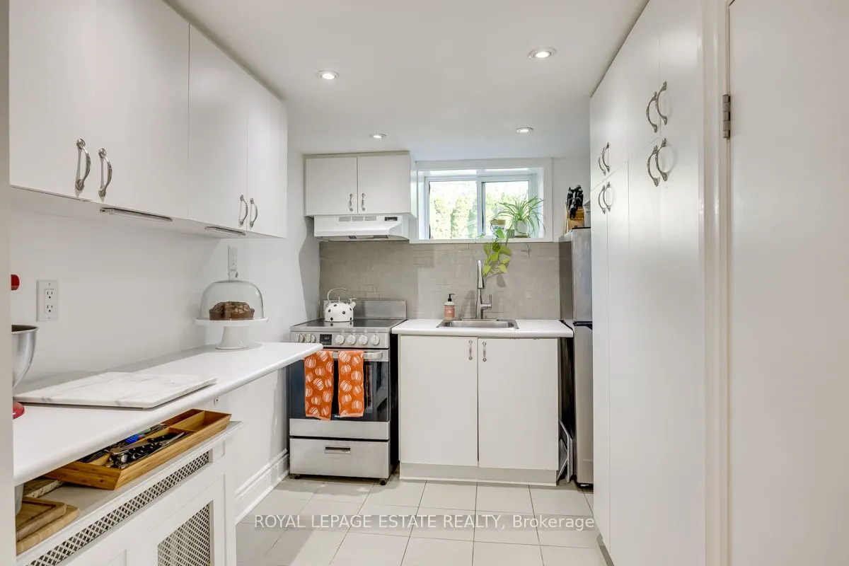 25 Ferncroft Drive