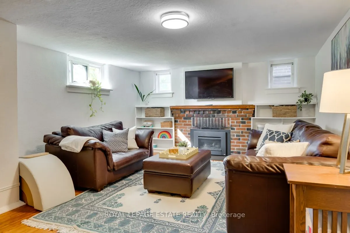 25 Ferncroft Drive