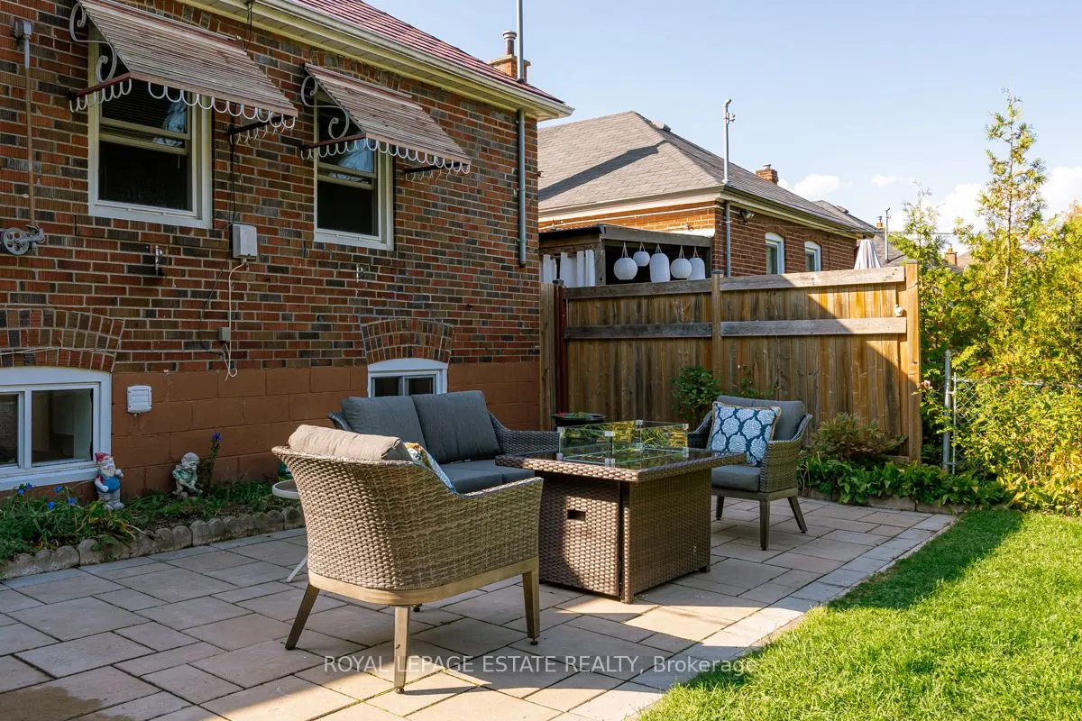 25 Ferncroft Drive