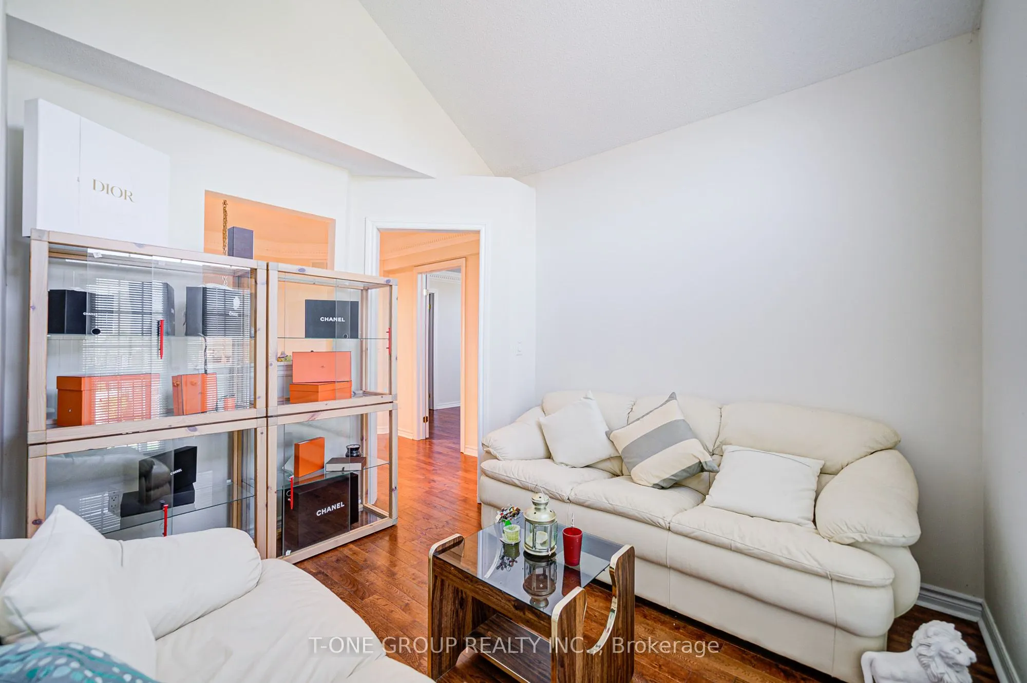 39 Boulderbrook Drive