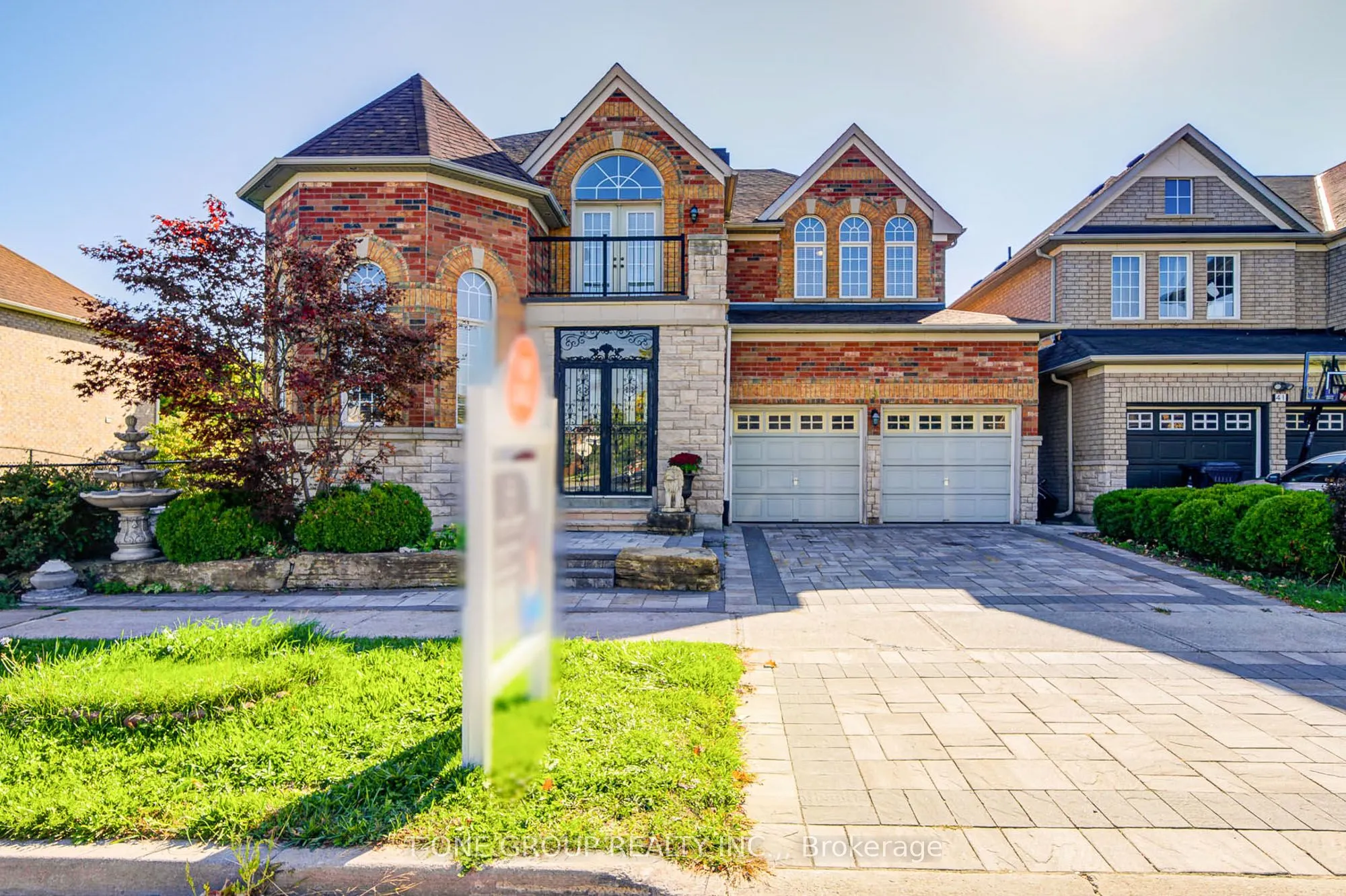 39 Boulderbrook Drive