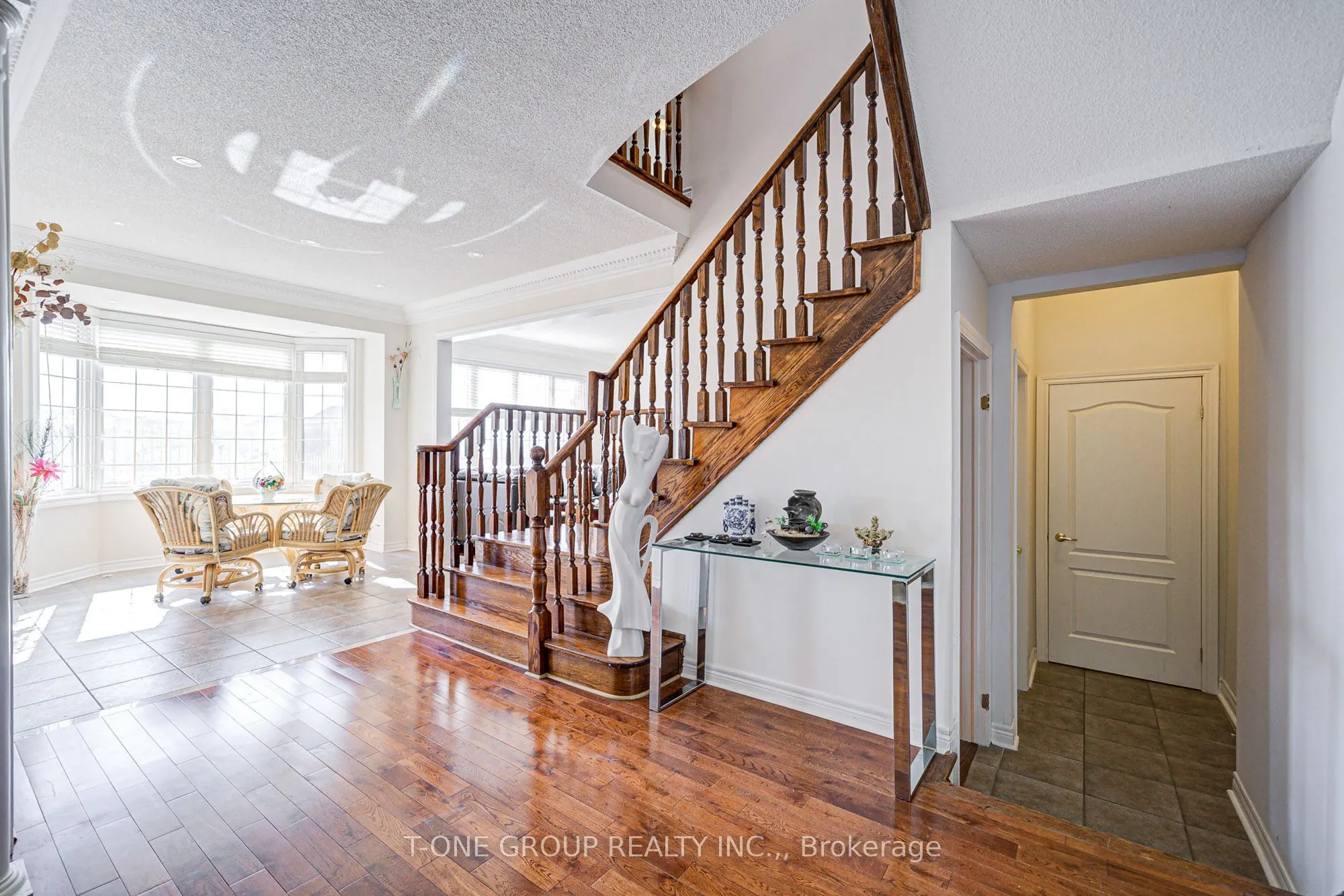 39 Boulderbrook Drive
