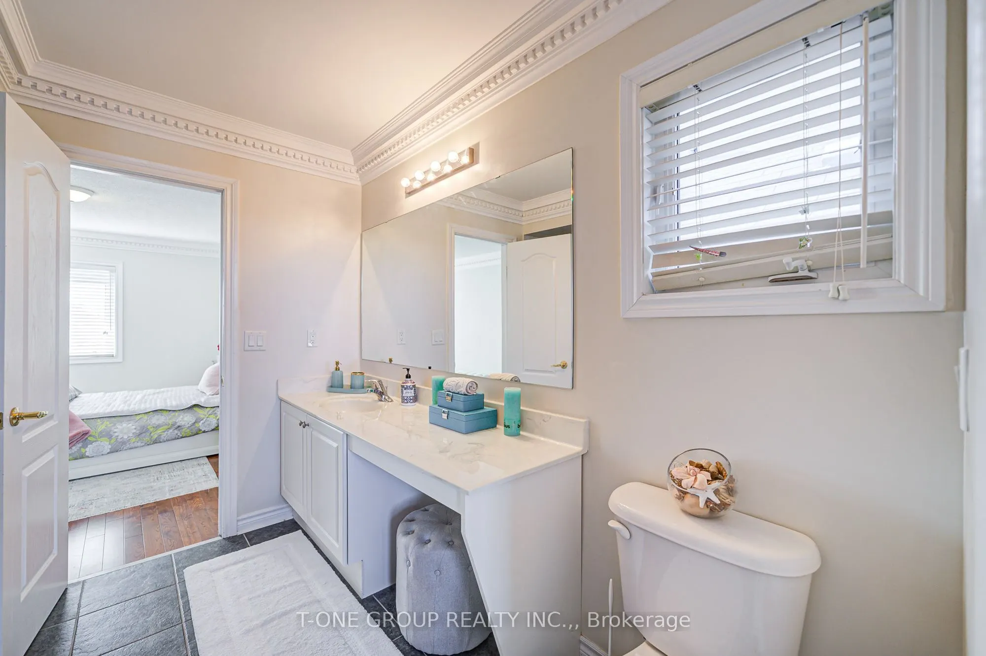 39 Boulderbrook Drive