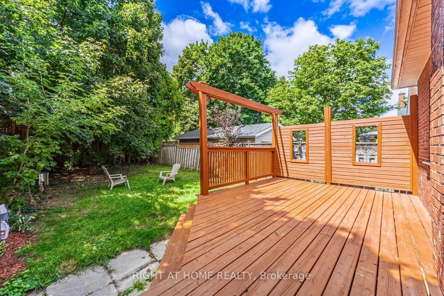 390 Jarvis Street