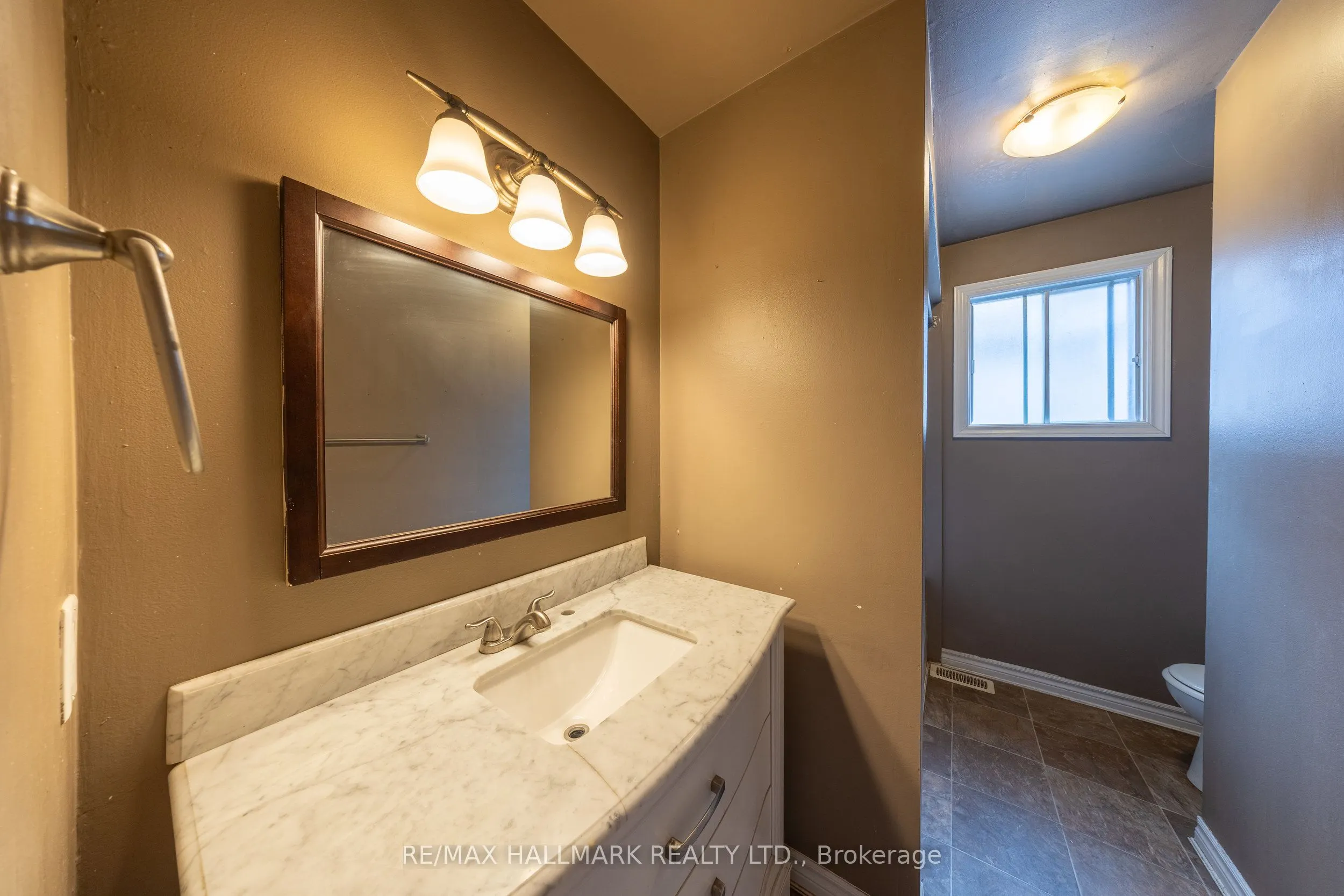 200 Adele Crescent