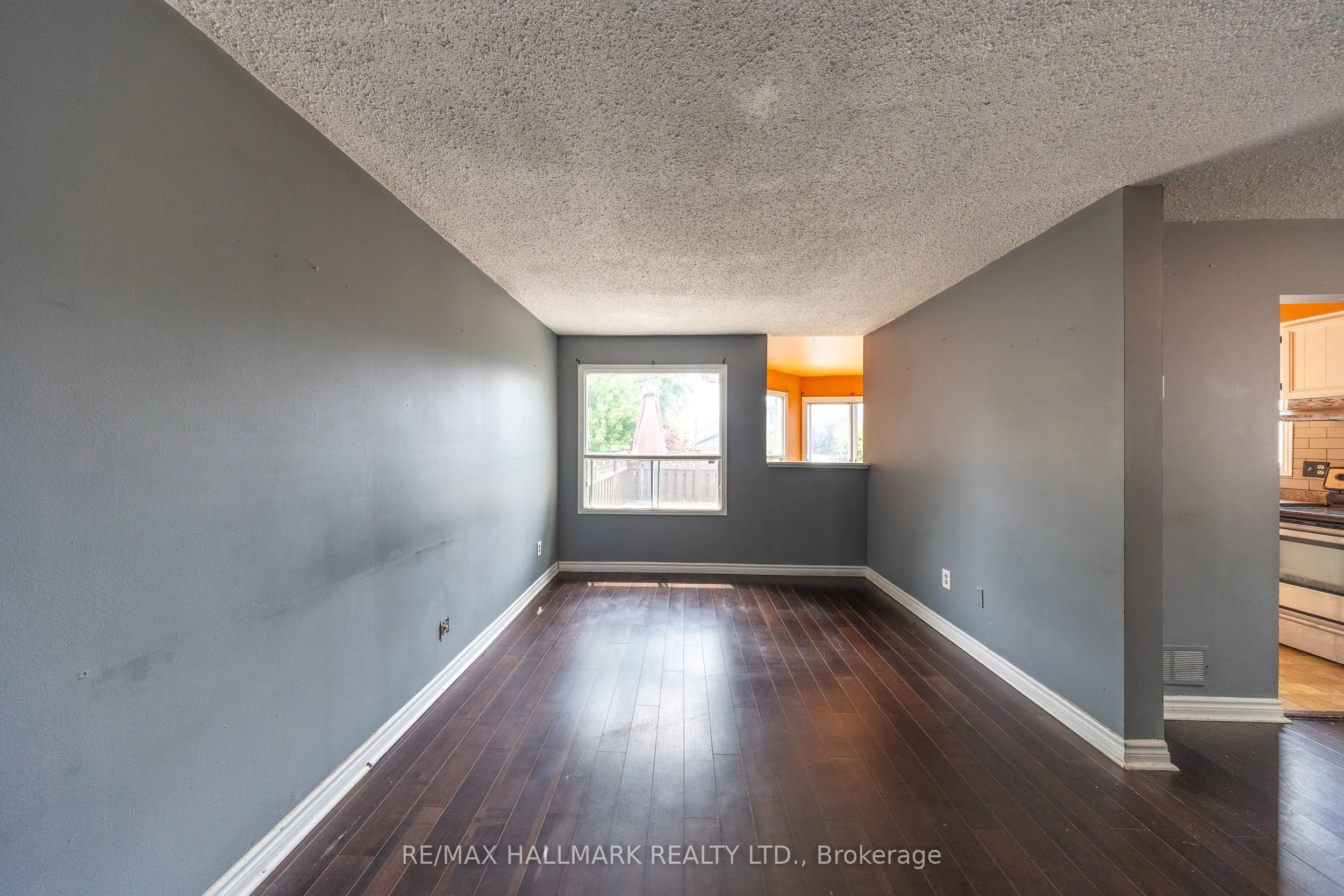 200 Adele Crescent