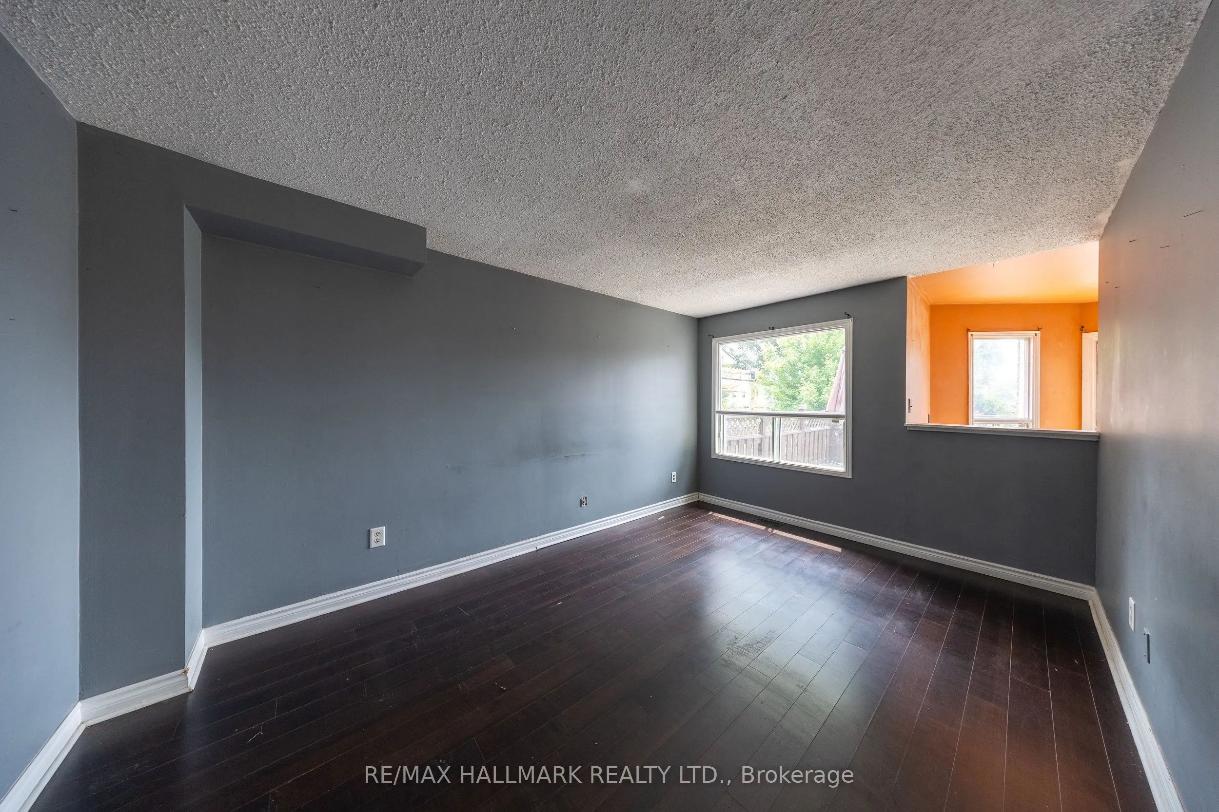 200 Adele Crescent