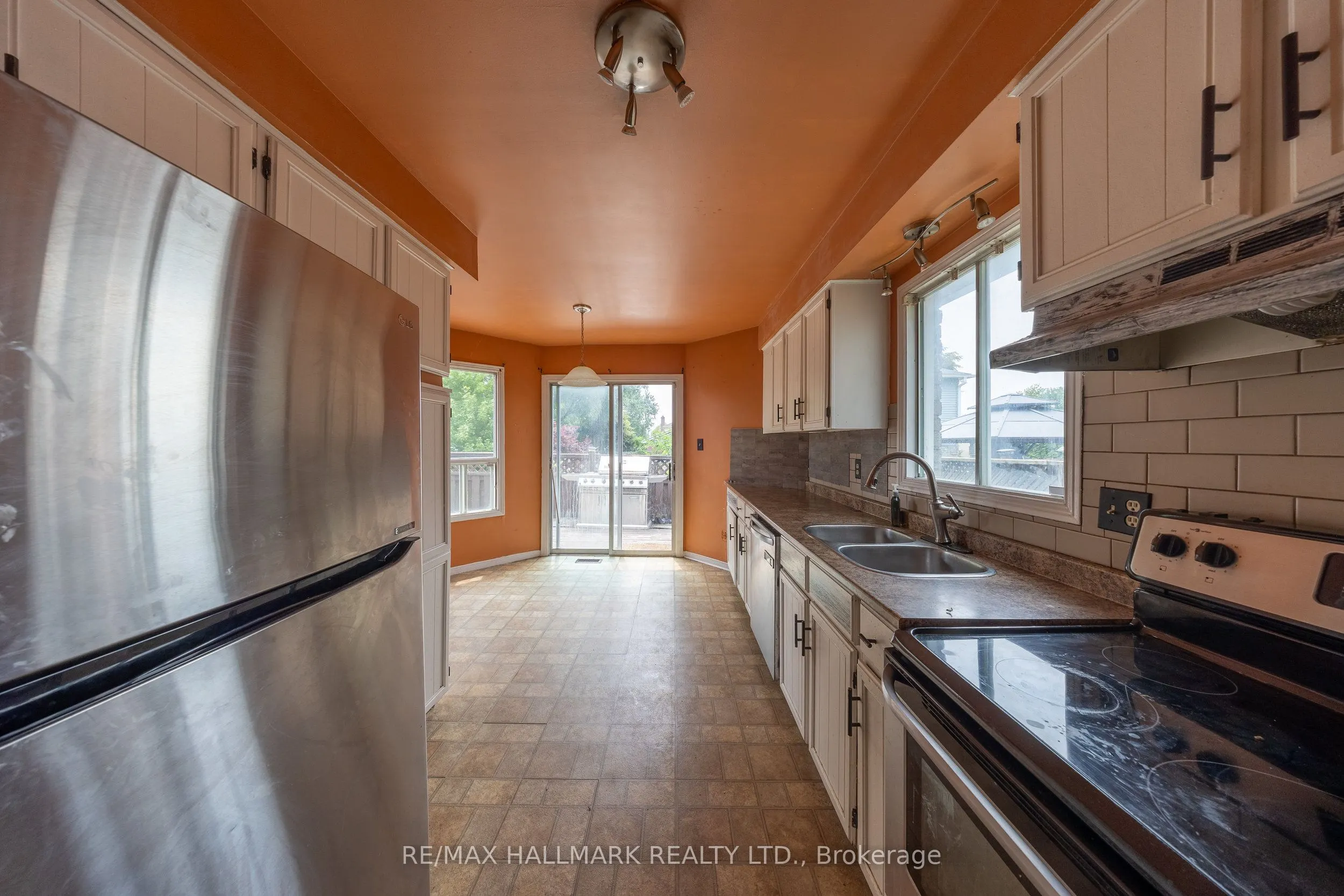200 Adele Crescent