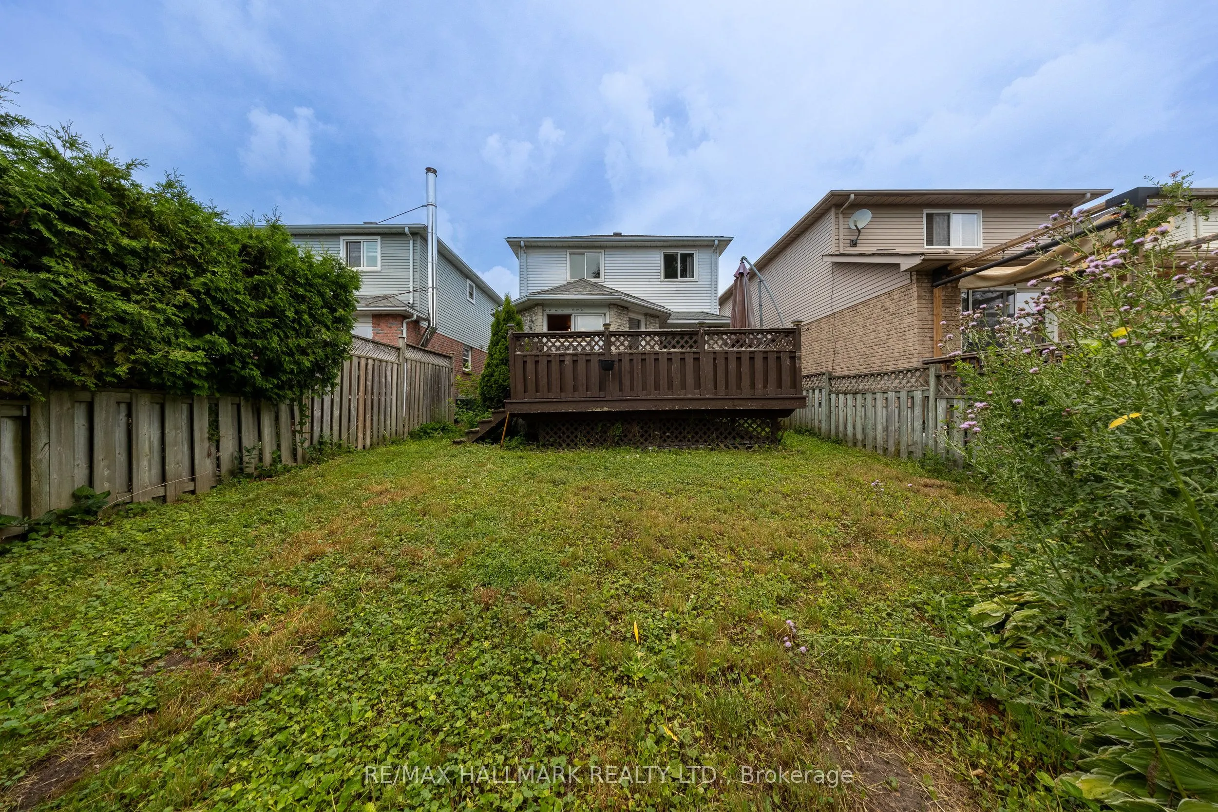 200 Adele Crescent