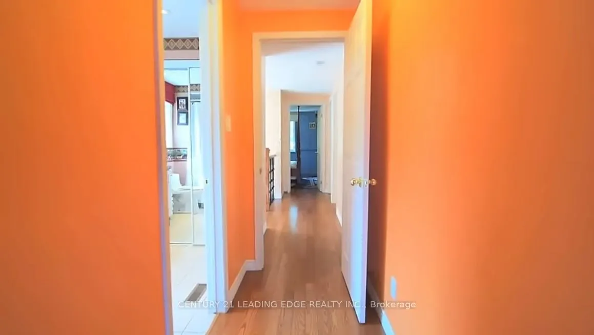 47 Hewitt Crescent E