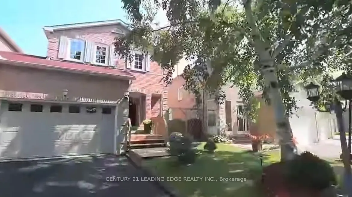 47 Hewitt Crescent E
