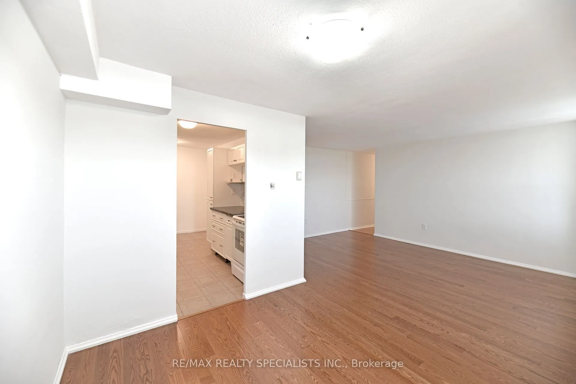 270 Palmdale Drive, #1601