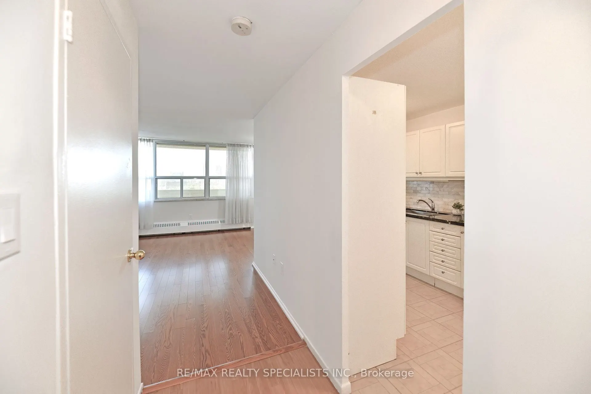 270 Palmdale Drive, #1601