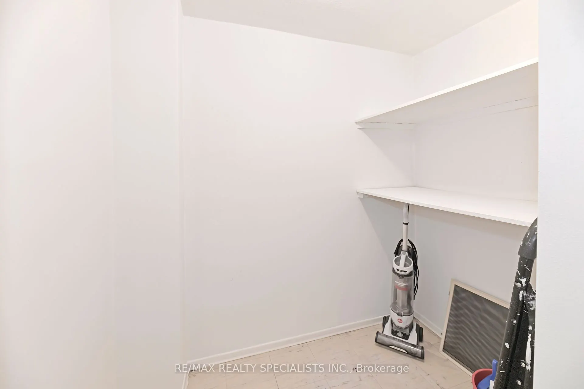 270 Palmdale Drive, #1601