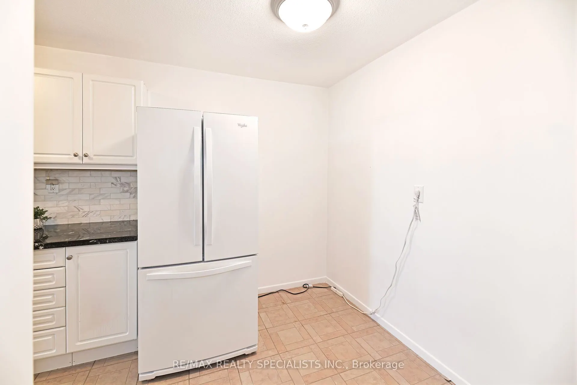 270 Palmdale Drive, #1601