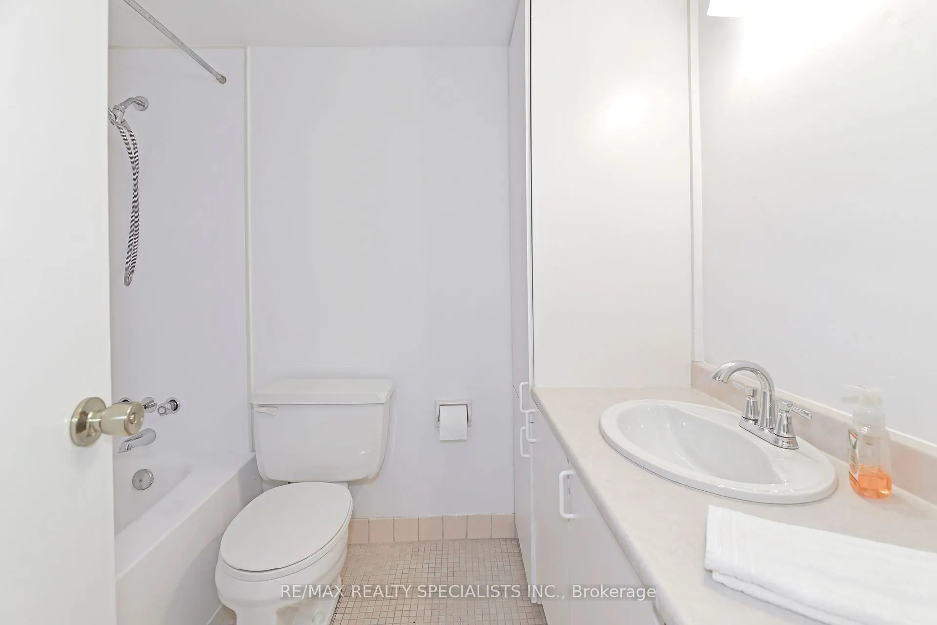 270 Palmdale Drive, #1601