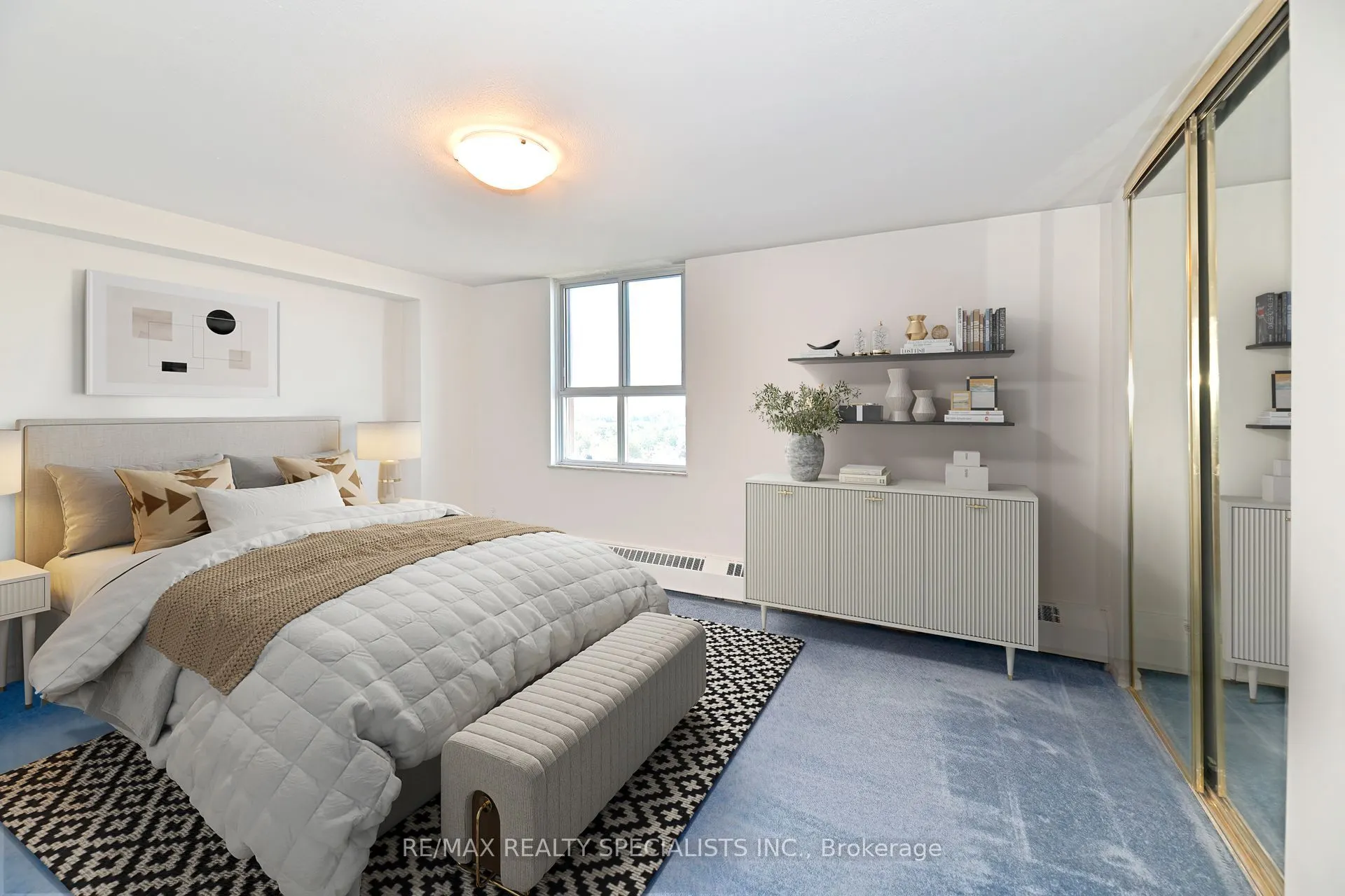 270 Palmdale Drive, #1601