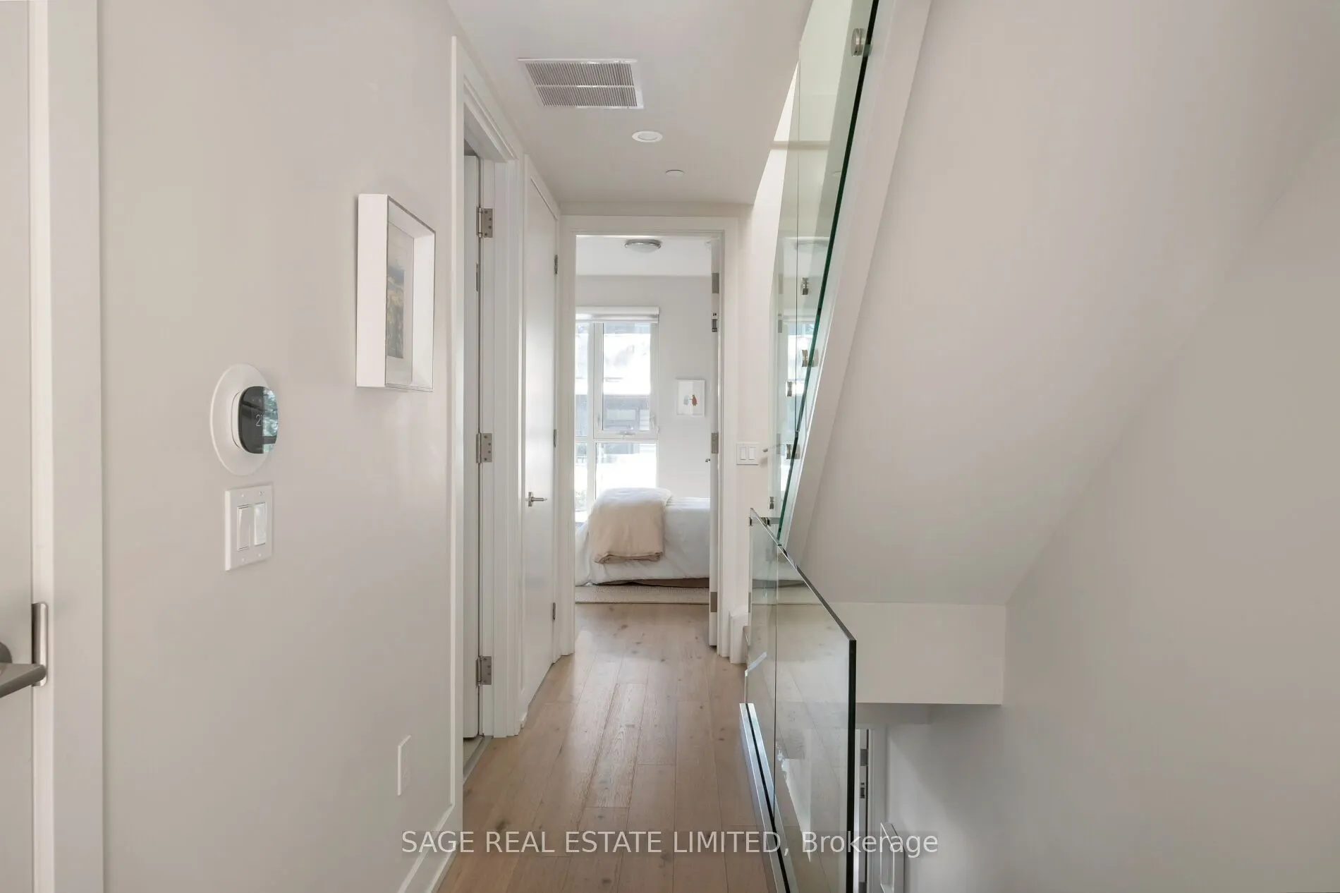 1331 Queen Street E, #Th01