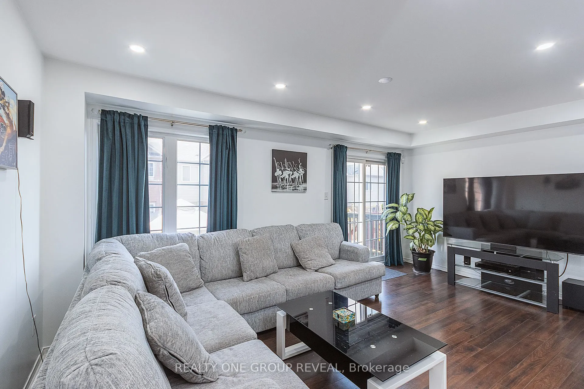 303 Porte Road