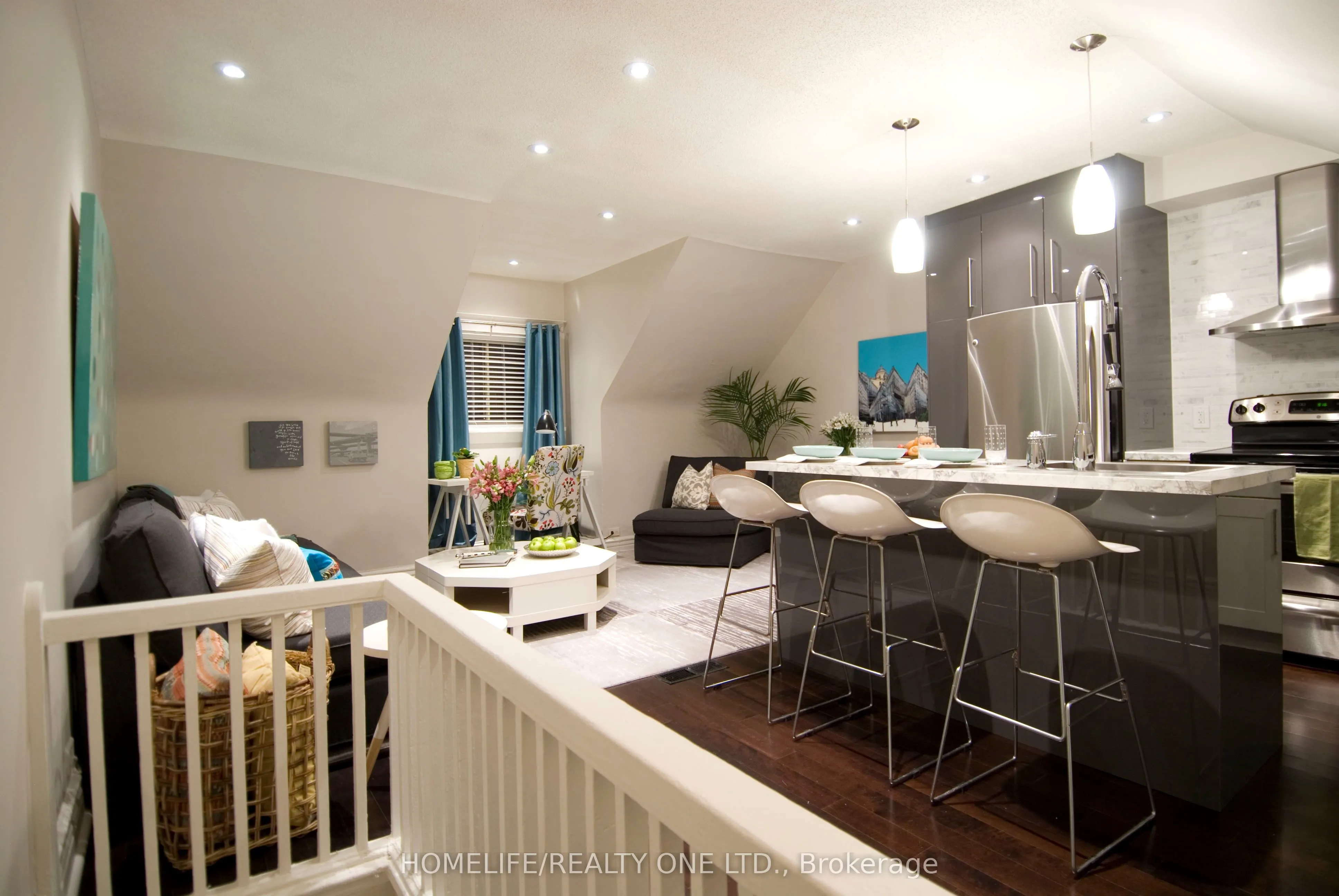 1202 Gerrard Street E, #2