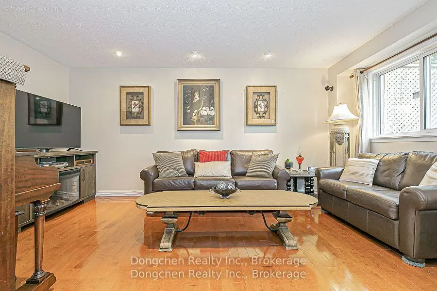 14 Carl Crescent
