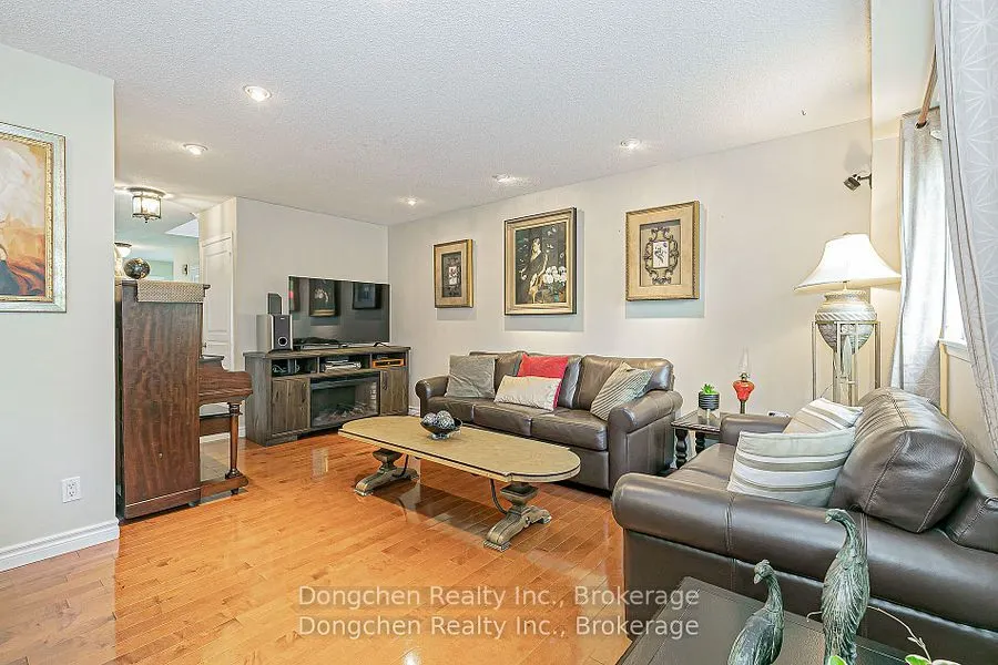 14 Carl Crescent