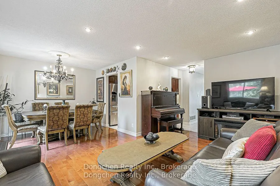 14 Carl Crescent