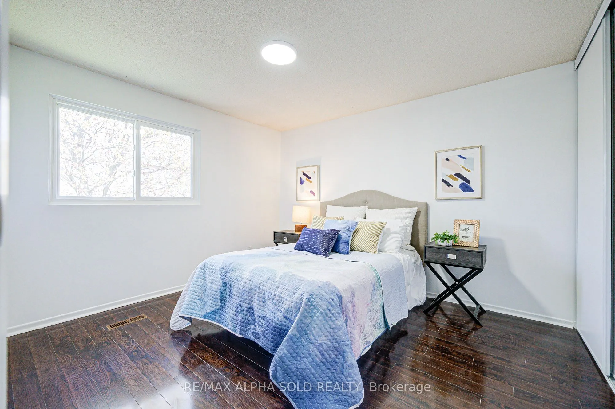 158 Ingleton Boulevard