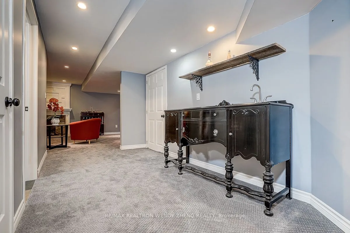 25 Neill Avenue