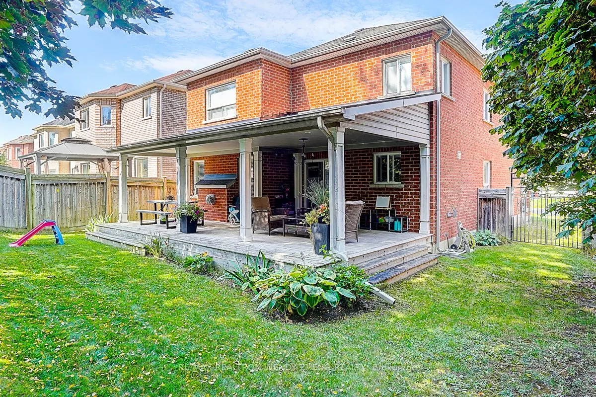 25 Neill Avenue