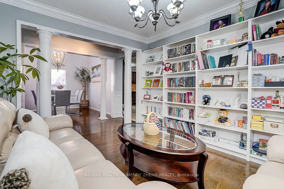 25 Neill Avenue