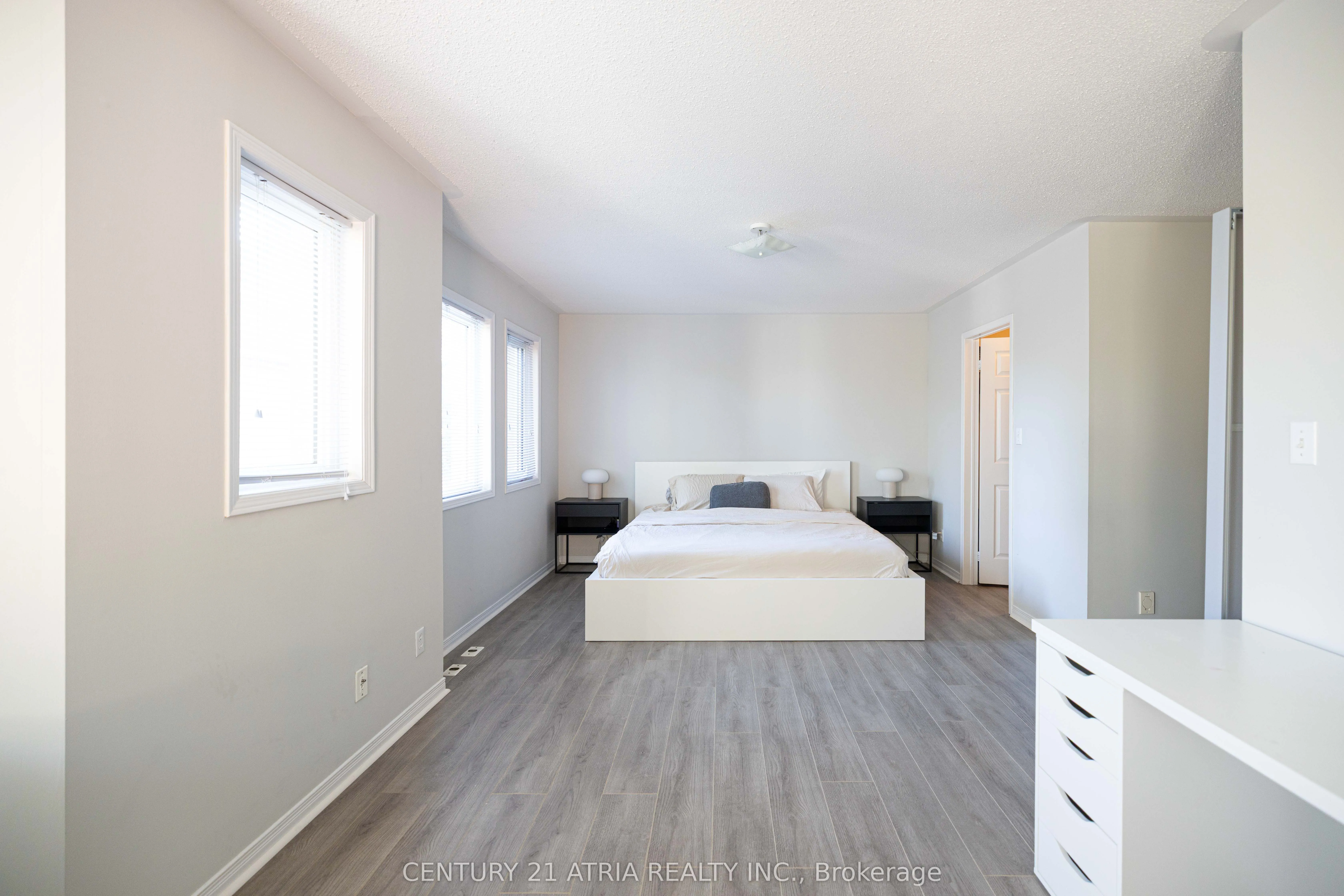 28 Rosebank Drive, #211