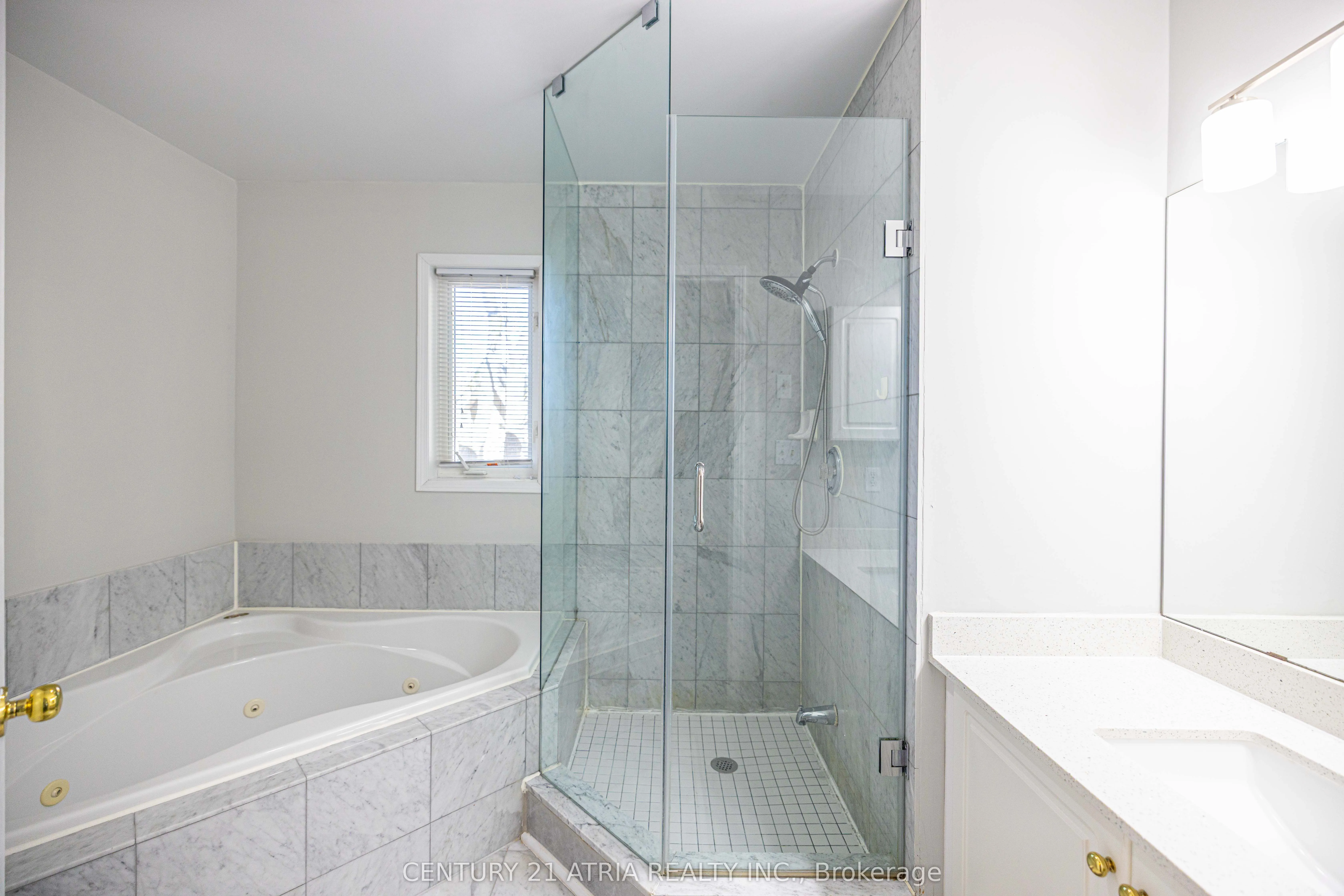 28 Rosebank Drive, #211
