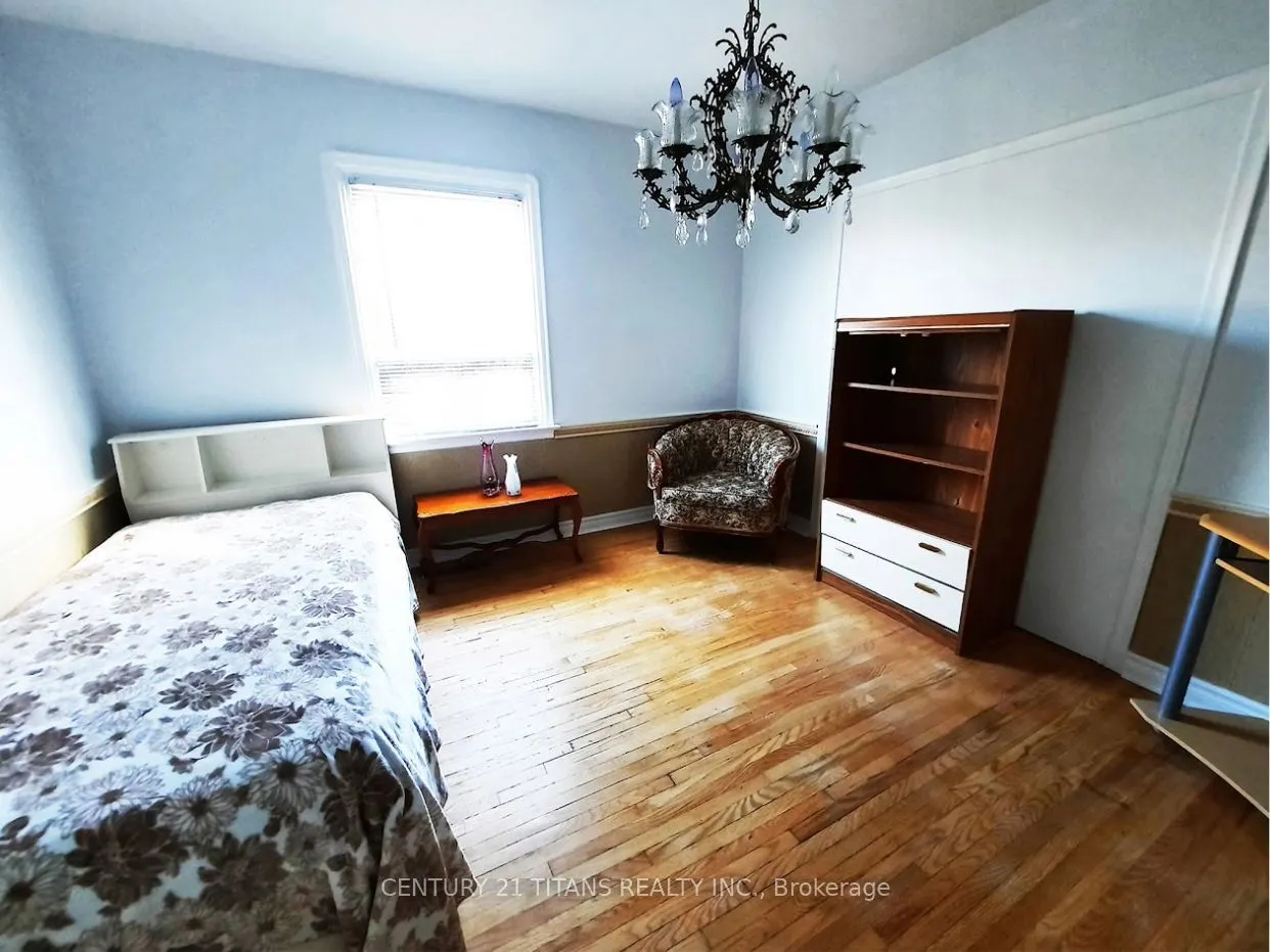 3 Saugeen Crescent