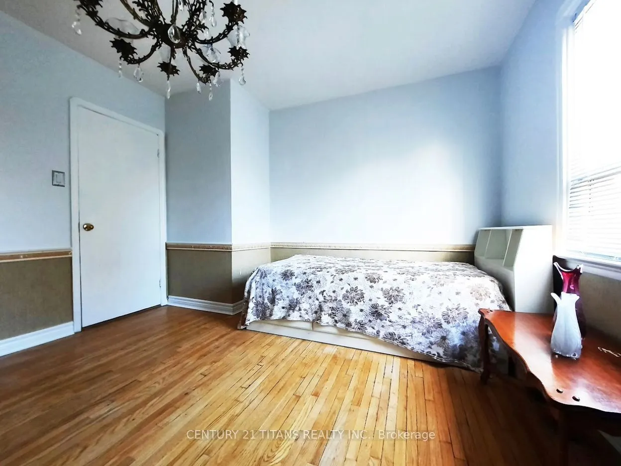 3 Saugeen Crescent