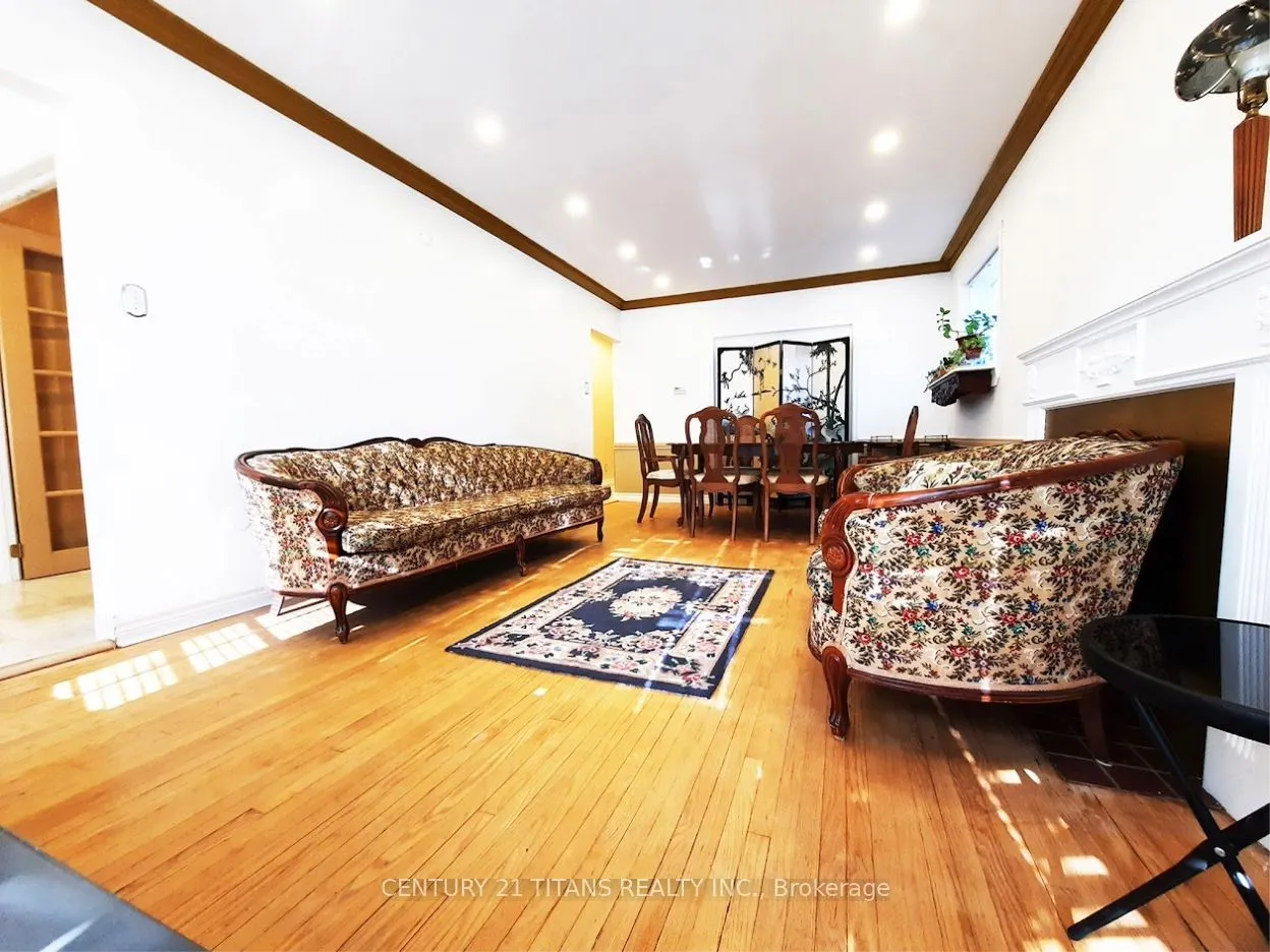 3 Saugeen Crescent
